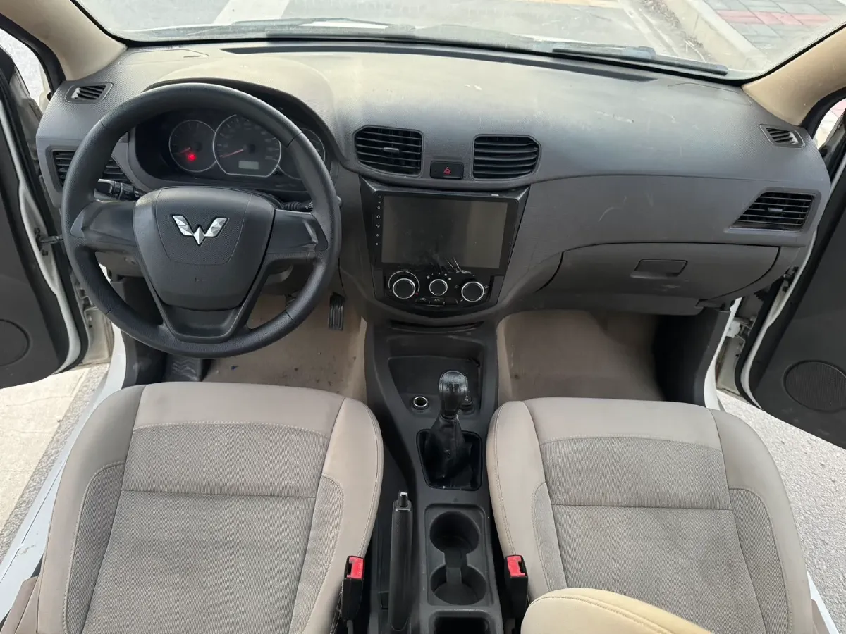 2018 WuLing HongGuang 1.5L 105HP L4 5MT,autocango,china used car exporter,china ev exporter,chinese used car exporter,chinese used ev exporter