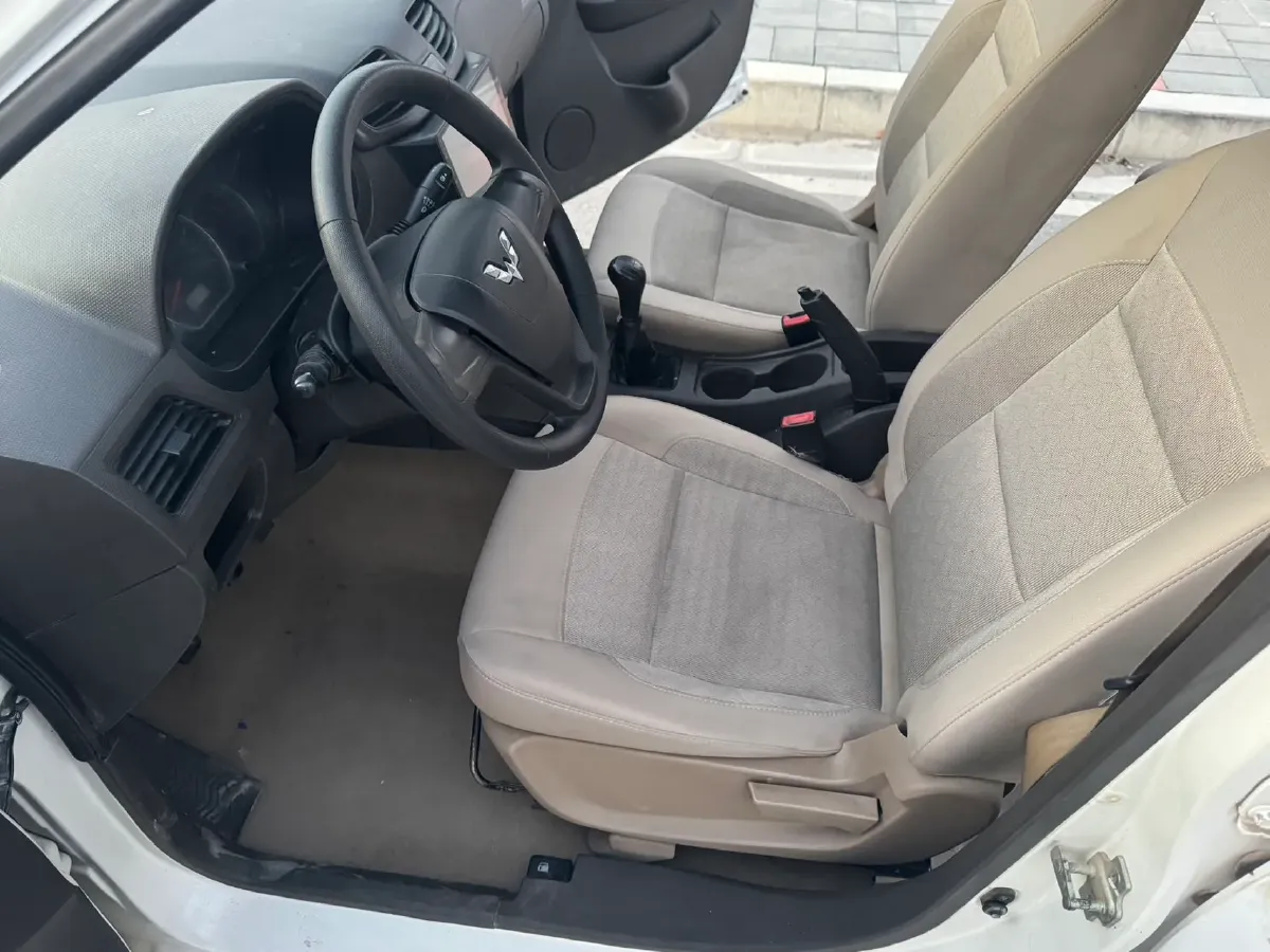 2018 WuLing HongGuang 1.5L 105HP L4 5MT,autocango,china used car exporter,china ev exporter,chinese used car exporter,chinese used ev exporter