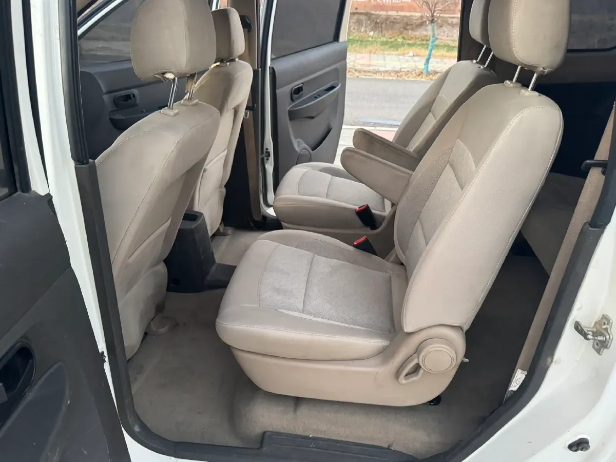 2018 WuLing HongGuang 1.5L 105HP L4 5MT,autocango,china used car exporter,china ev exporter,chinese used car exporter,chinese used ev exporter