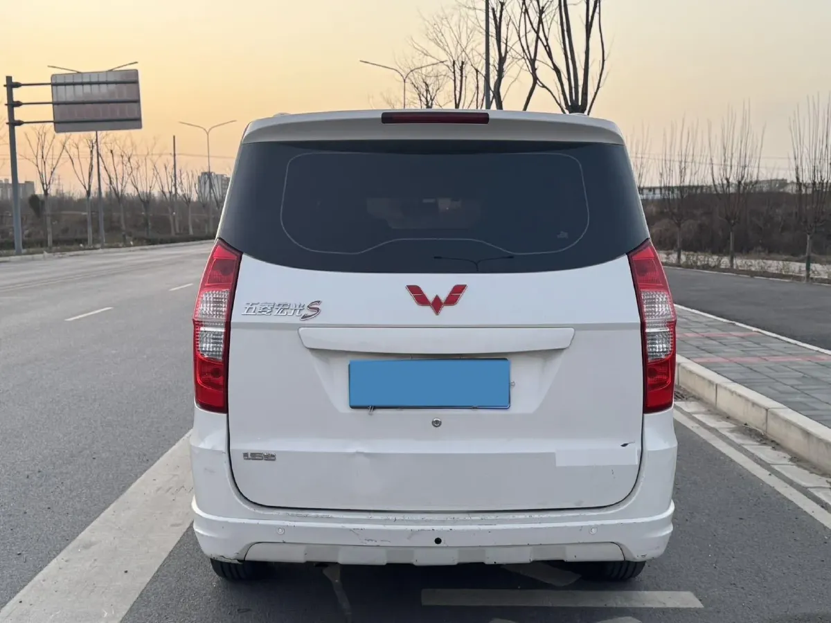 2018 WuLing HongGuang 1.5L 105HP L4 5MT,autocango,china used car exporter,china ev exporter,chinese used car exporter,chinese used ev exporter