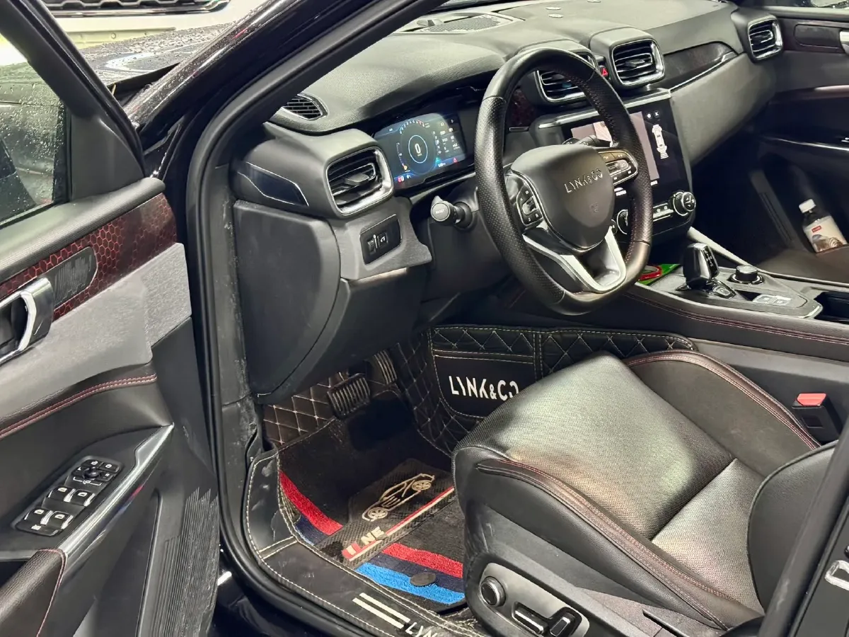 2019 LYNK&CO 01 2.0T 190HP L4 6AT,autocango,china used car exporter,china ev exporter,chinese used car exporter,chinese used ev exporter