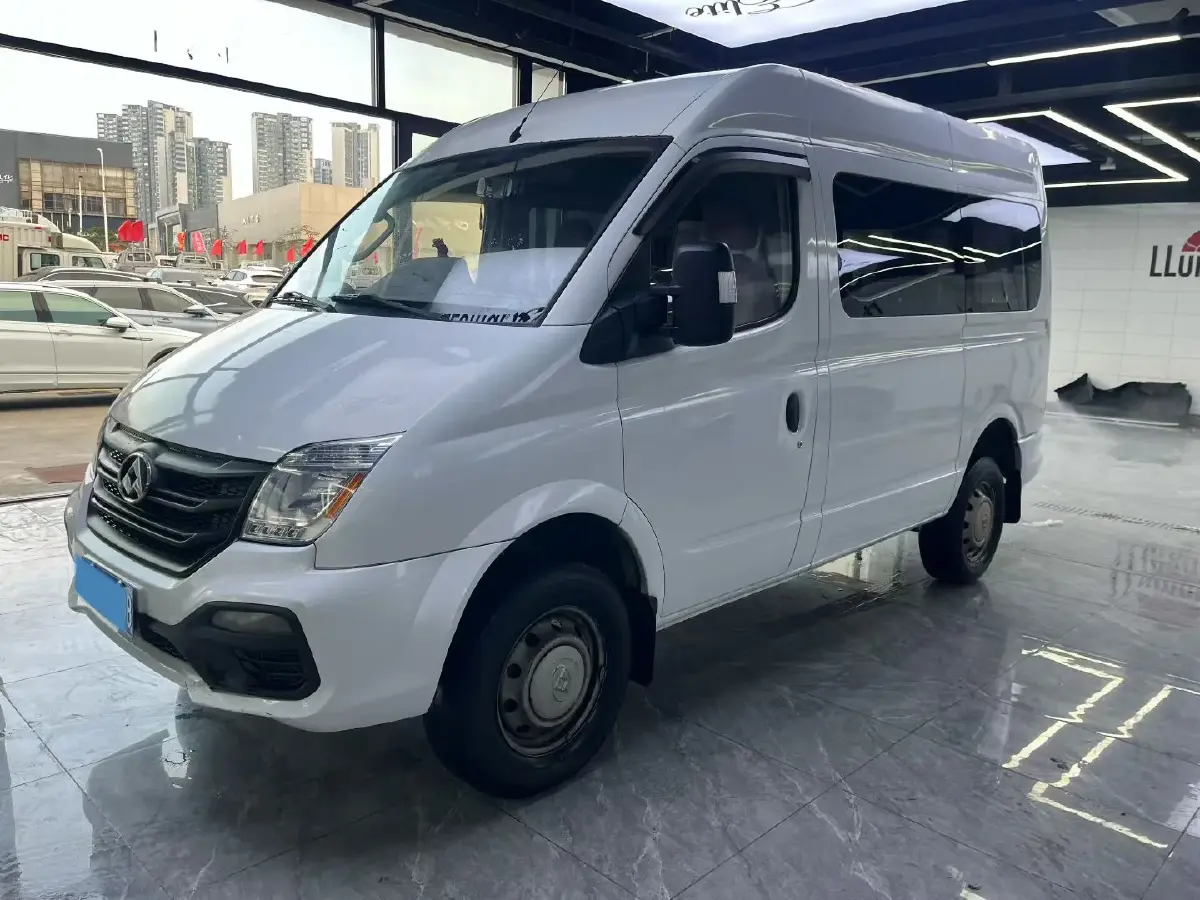 2018 MAXUS XinTu V80 2.5T 136HP L4 6MT