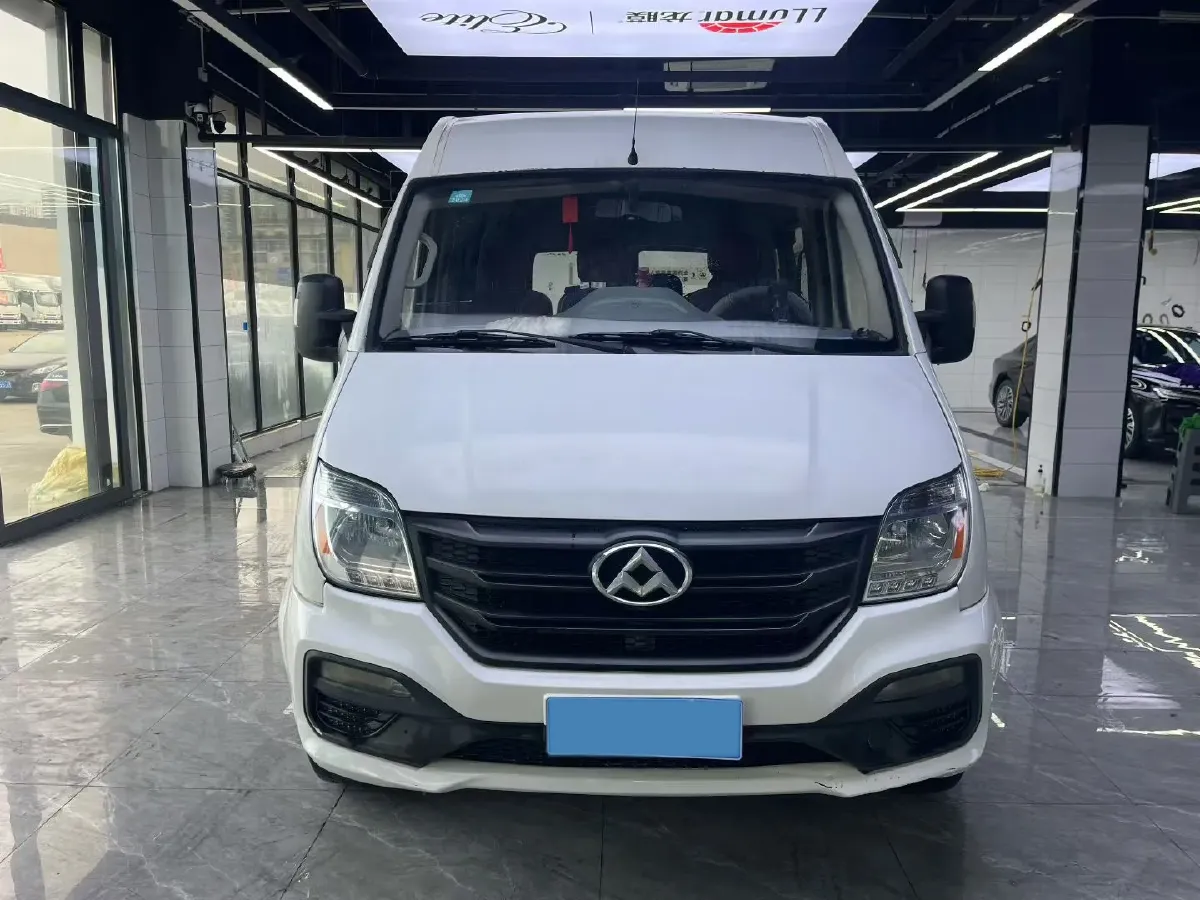 2018 MAXUS XinTu V80 2.5T 136HP L4 6MT,autocango,china used car exporter,china ev exporter,chinese used car exporter,chinese used ev exporter