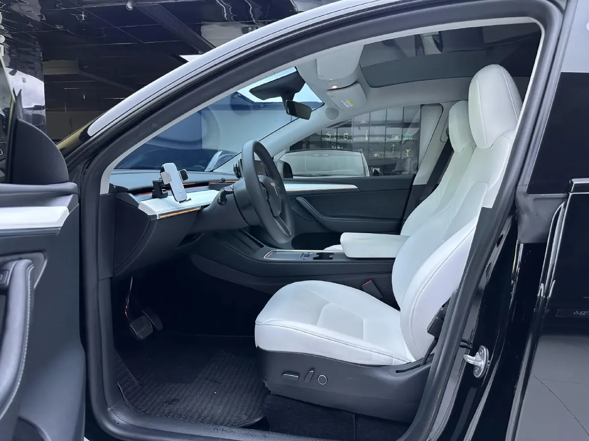 2022 Tesla Model Y BEV 60KWH,autocango,china used car exporter,china ev exporter,chinese used car exporter,chinese used ev exporter