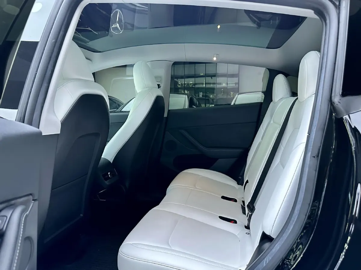 2022 Tesla Model Y BEV 60KWH,autocango,china used car exporter,china ev exporter,chinese used car exporter,chinese used ev exporter