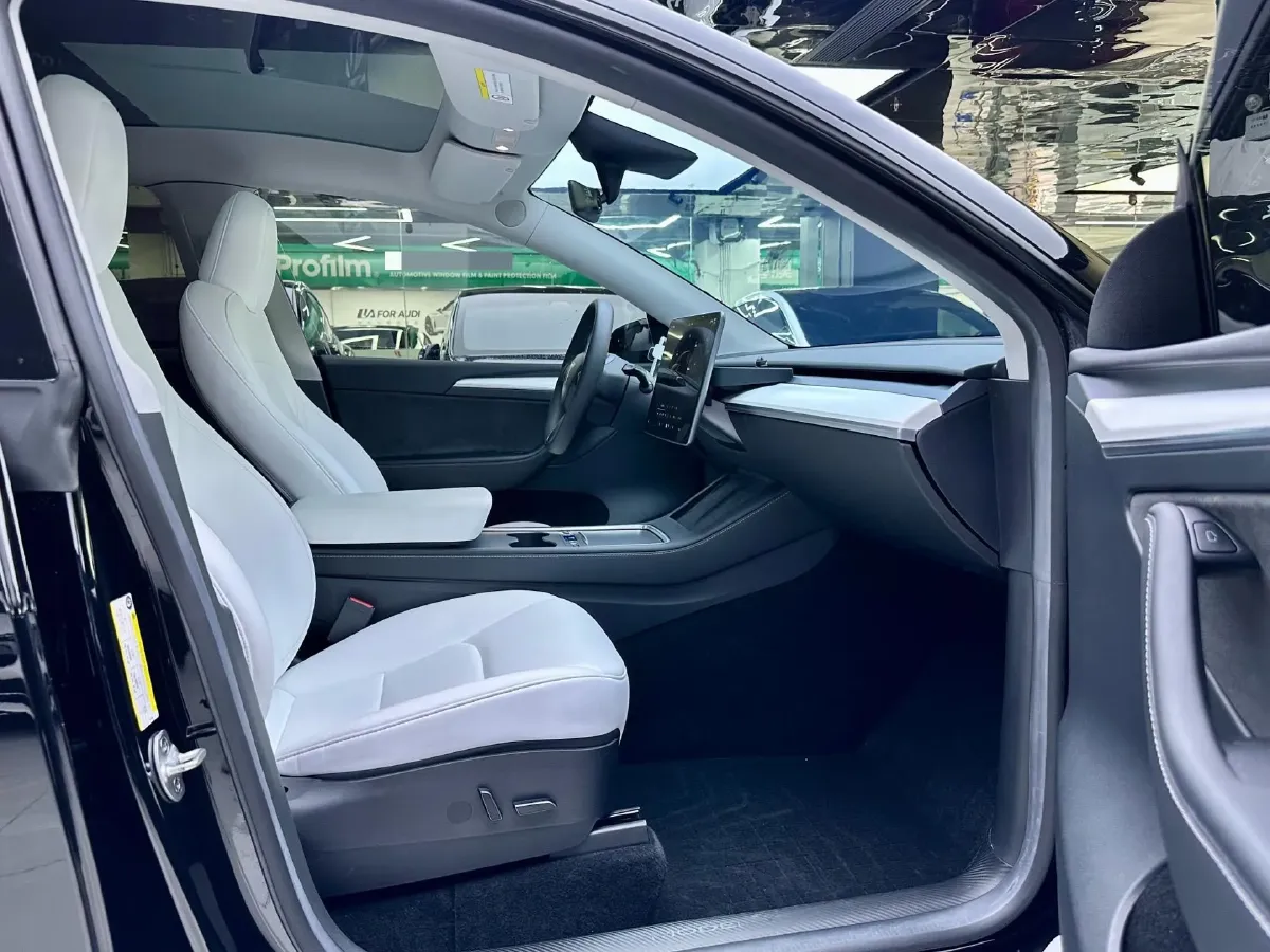 2022 Tesla Model Y BEV 60KWH,autocango,china used car exporter,china ev exporter,chinese used car exporter,chinese used ev exporter
