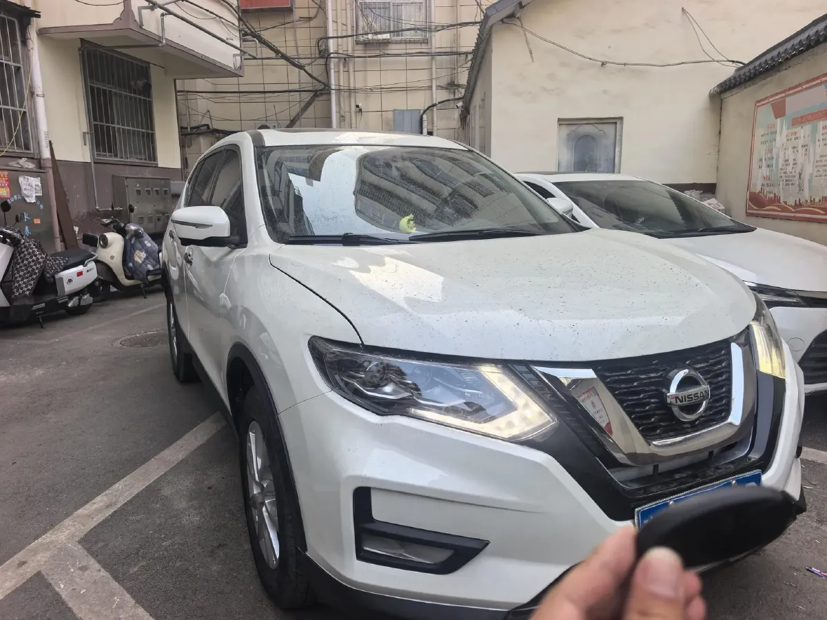2021 Nissan X-Trail 2.0L 151HP L4 CVT,autocango,china used car exporter,china ev exporter,chinese used car exporter,chinese used ev exporter