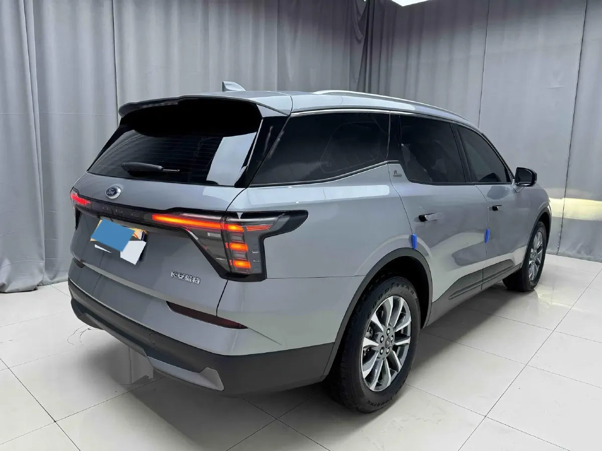 2025 Ford Edge 2.0T 252HP L4 8AT,autocango,china used car exporter,china ev exporter,chinese used car exporter,chinese used ev exporter