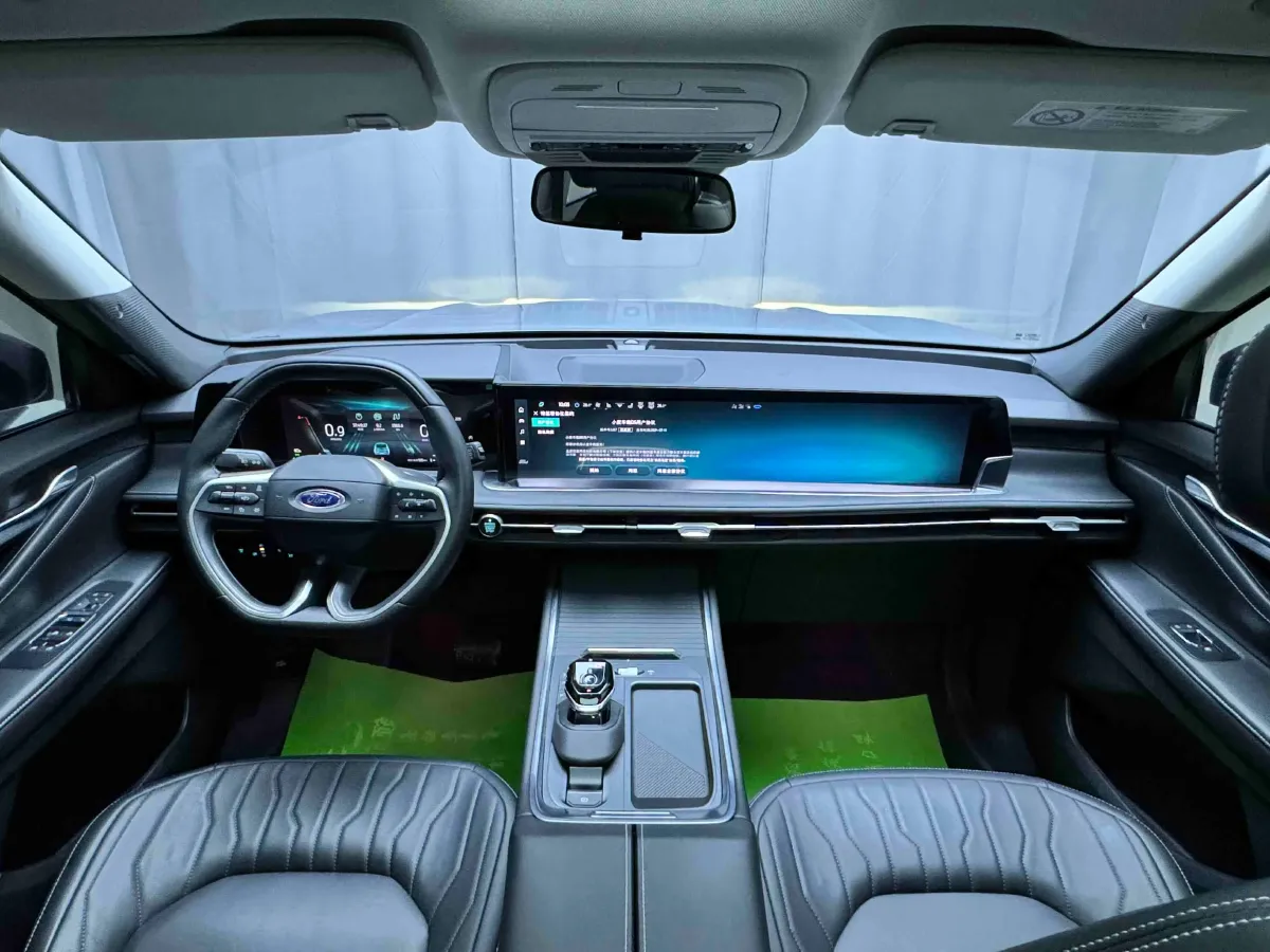 2025 Ford Edge 2.0T 252HP L4 8AT,autocango,china used car exporter,china ev exporter,chinese used car exporter,chinese used ev exporter