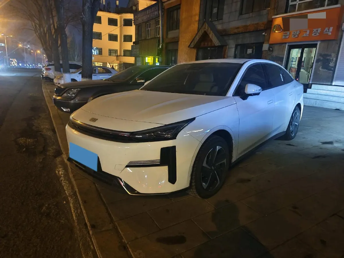 2024 Geely Galaxy L6 1.5T 163HP L4 3DHT PHEV,autocango,china used car exporter,china ev exporter,chinese used car exporter,chinese used ev exporter