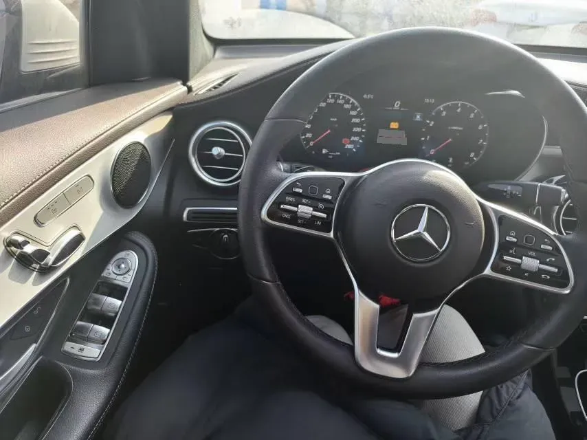 2022 Mercedes-Benz GLC Class 2.0T 197HP L4 9AT,autocango,china used car exporter,china ev exporter,chinese used car exporter,chinese used ev exporter