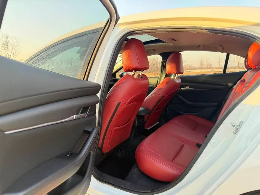 2020 Mazda 3 Axela 1.5L 117HP L4 6AT,autocango,china used car exporter,china ev exporter,chinese used car exporter,chinese used ev exporter