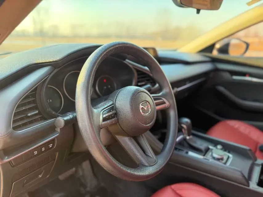 2020 Mazda 3 Axela 1.5L 117HP L4 6AT,autocango,china used car exporter,china ev exporter,chinese used car exporter,chinese used ev exporter