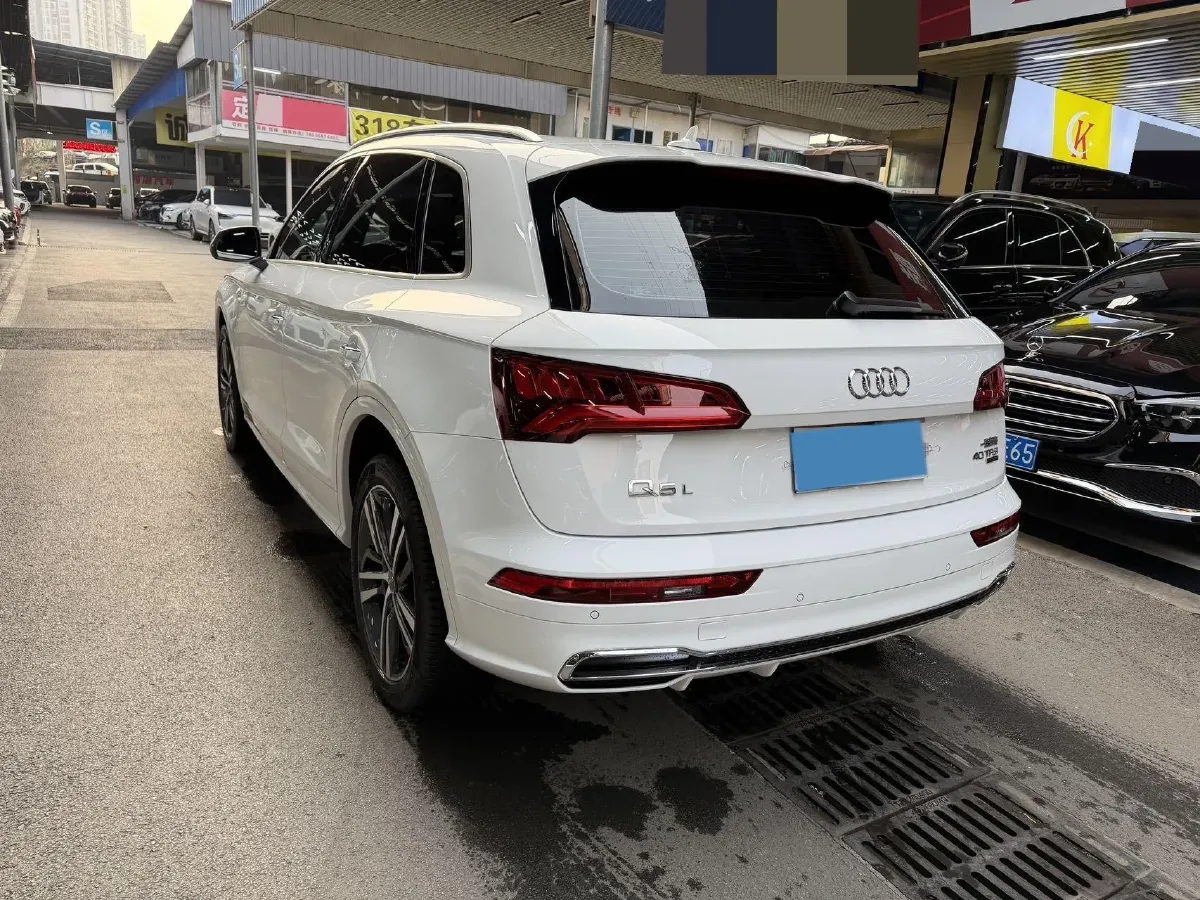 2020 Audi Q5L 2.0T 190HP L4 7DCT,autocango,china used car exporter,china ev exporter,chinese used car exporter,chinese used ev exporter