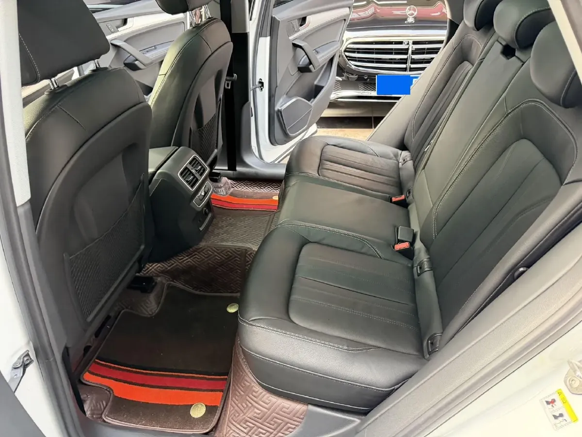 2020 Audi Q5L 2.0T 190HP L4 7DCT,autocango,china used car exporter,china ev exporter,chinese used car exporter,chinese used ev exporter