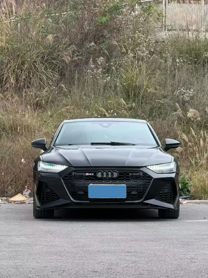 2024 Audi A7L 2.0T 245HP L4 7DCT,autocango,china used car exporter,china ev exporter,chinese used car exporter,chinese used ev exporter