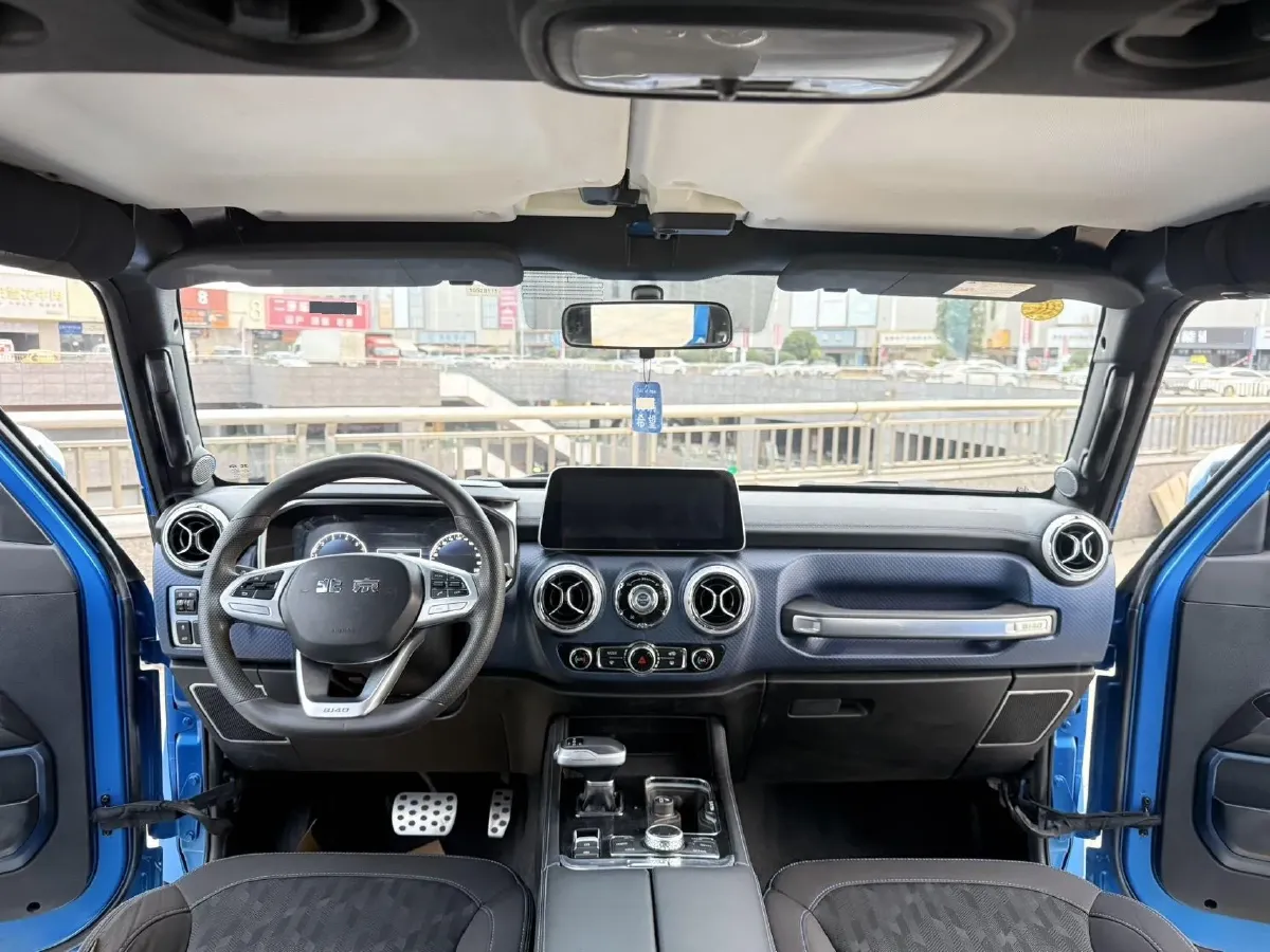 2021 Beijing BJ40 2.0T 163HP L4 8AT,autocango,china used car exporter,china ev exporter,chinese used car exporter,chinese used ev exporter