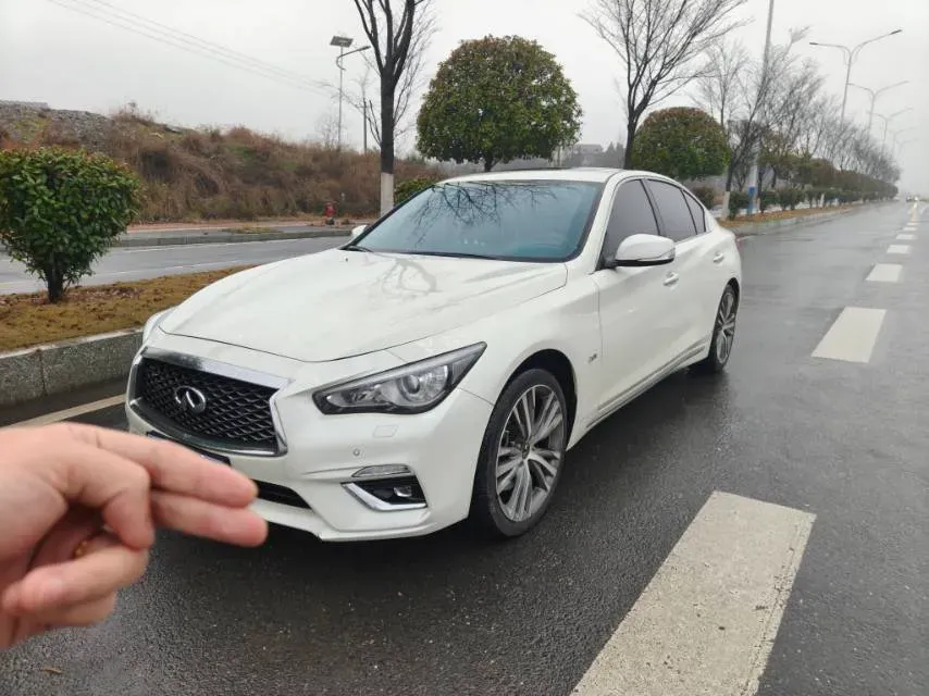 2022 Infiniti Q50L 2.0T 211HP L4 7AT,autocango,china used car exporter,china ev exporter,chinese used car exporter,chinese used ev exporter