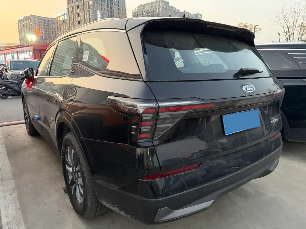 2025 Ford Edge 2.0T 252HP L4 8AT,autocango,china used car exporter,china ev exporter,chinese used car exporter,chinese used ev exporter