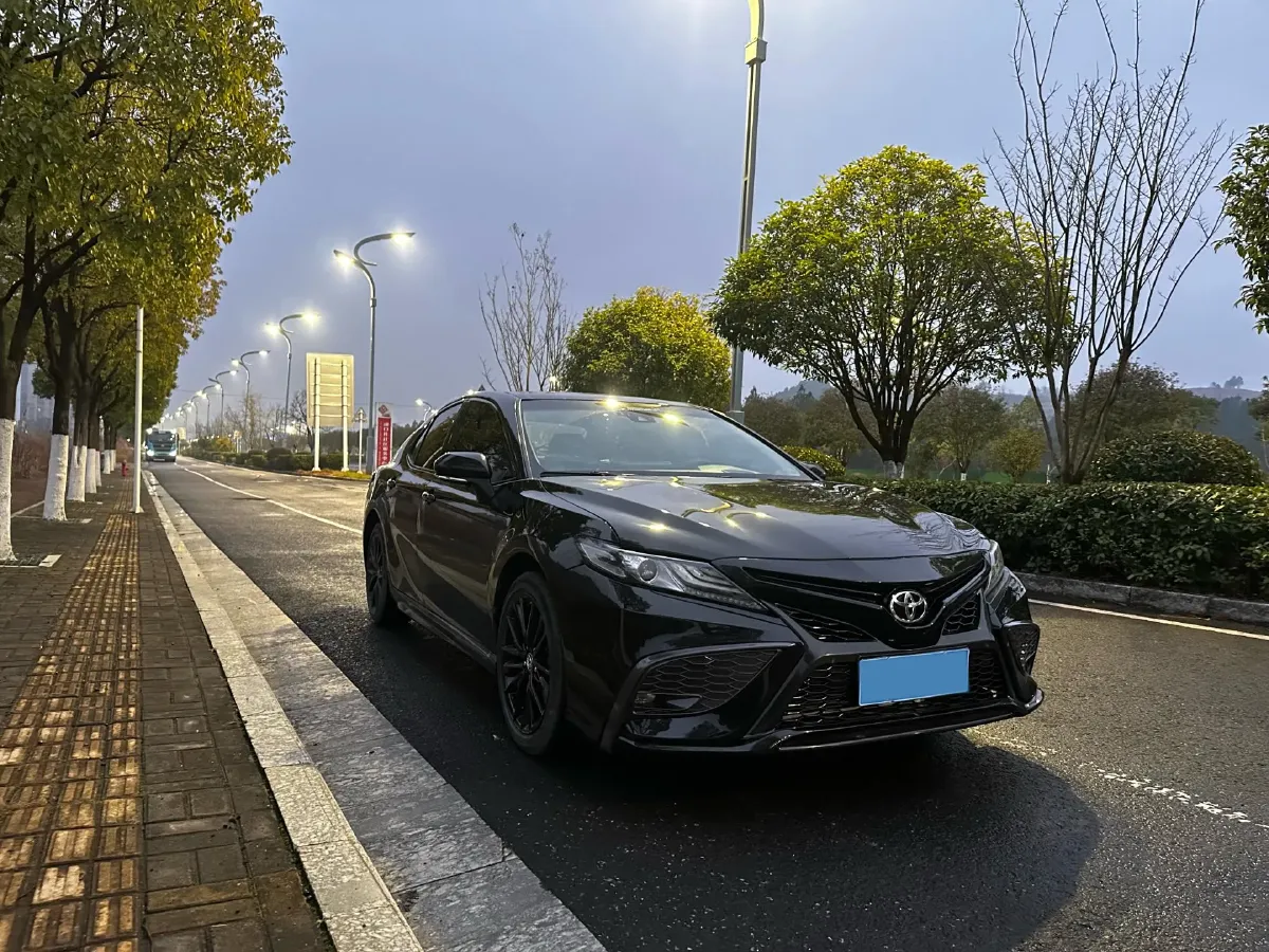 2023 Toyota Camry 2.5L 207HP L4 8AT,autocango,china used car exporter,china ev exporter,chinese used car exporter,chinese used ev exporter