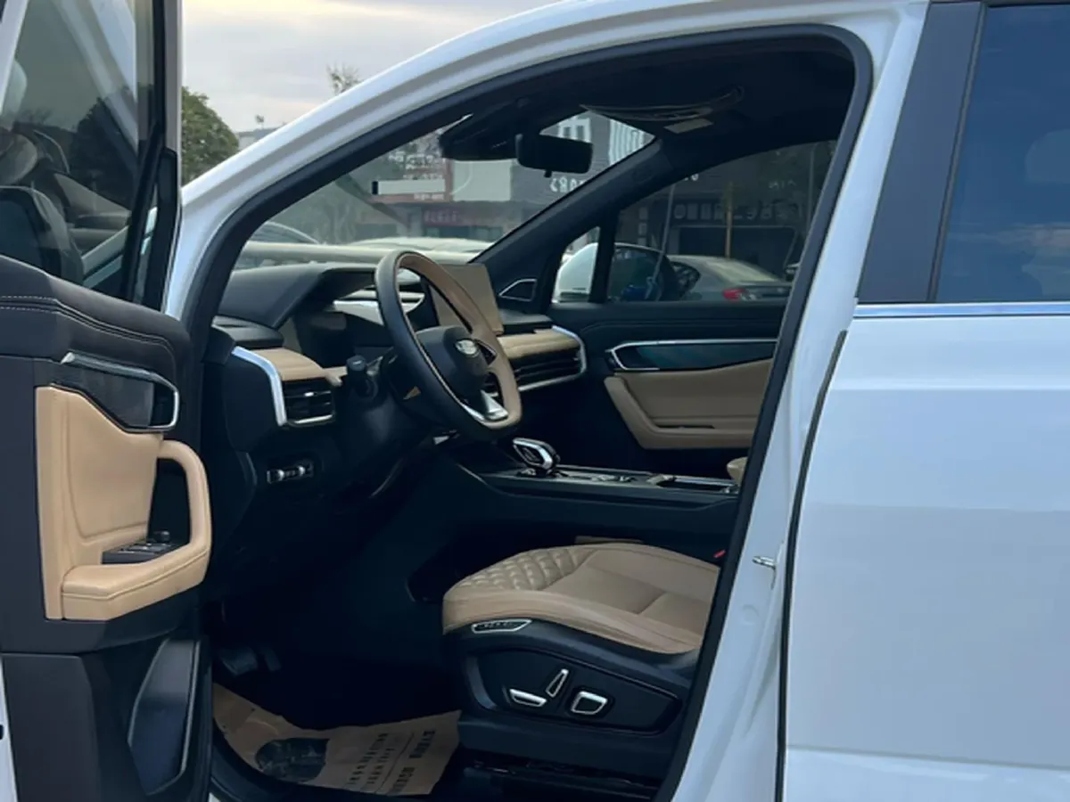 2023 Geely Okavango L 2.0T 218HP L4 7DCT,autocango,china used car exporter,china ev exporter,chinese used car exporter,chinese used ev exporter