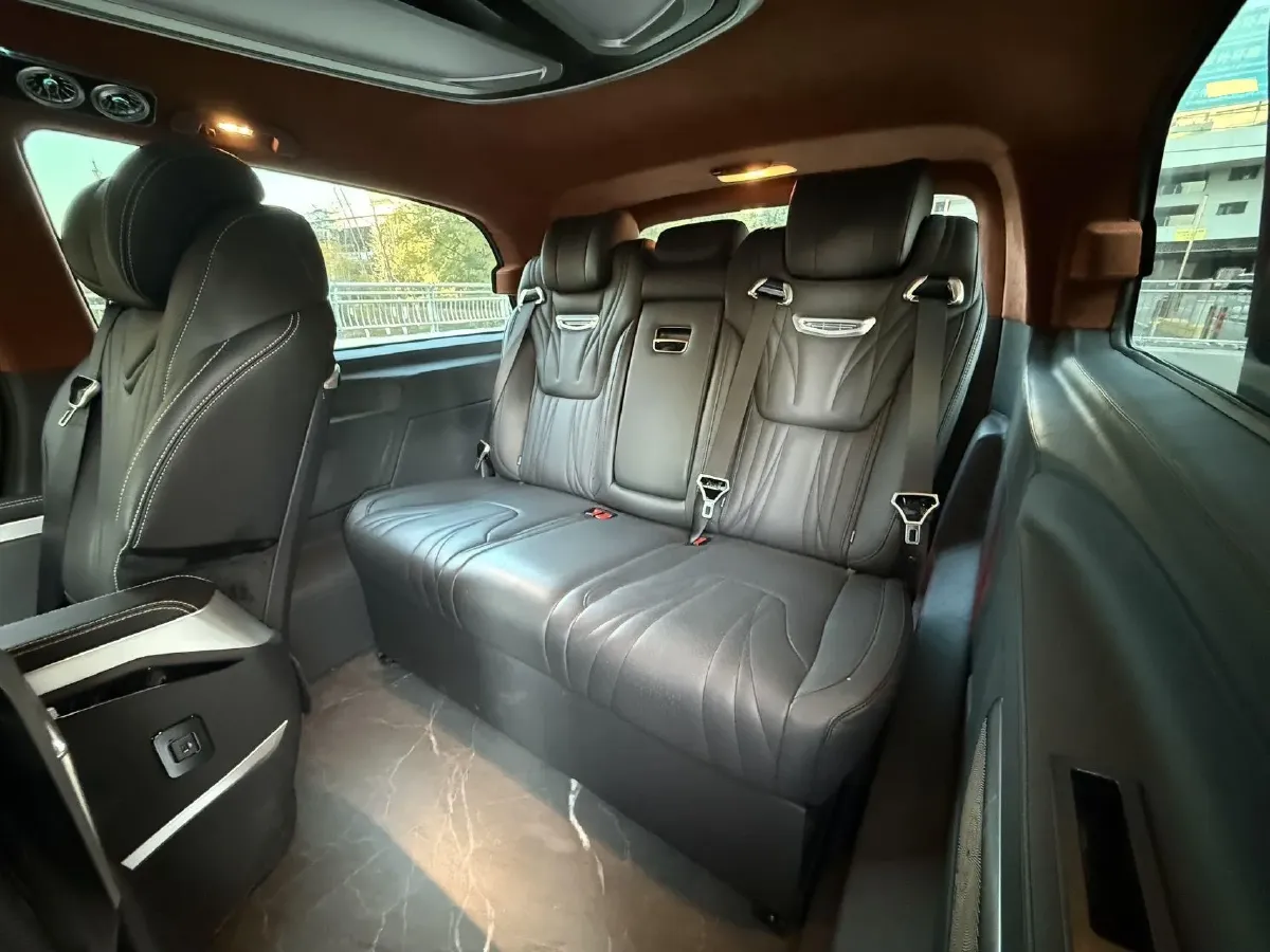 2023 Mercedes-Benz Vito 2.0T 211HP L4 9AT,autocango,china used car exporter,china ev exporter,chinese used car exporter,chinese used ev exporter