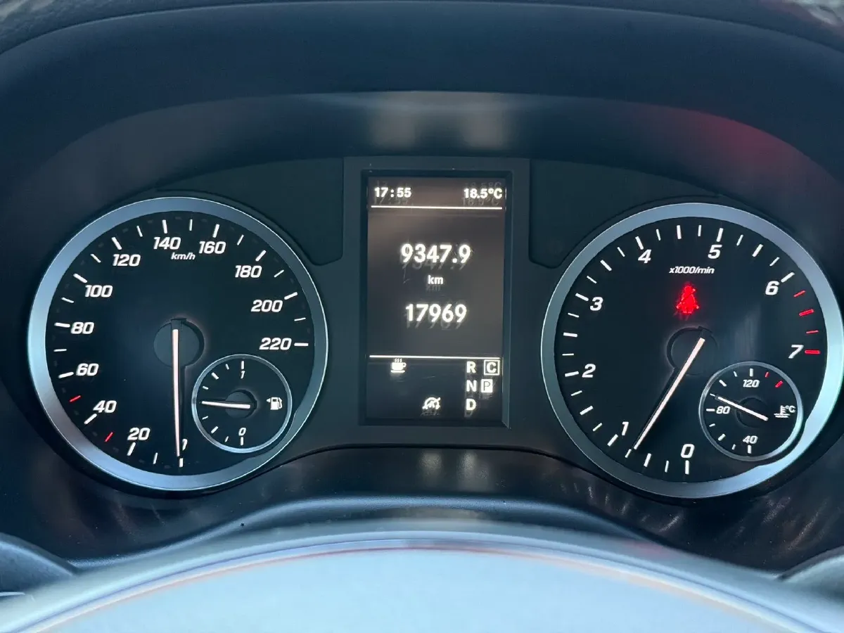 2023 Mercedes-Benz Vito 2.0T 211HP L4 9AT,autocango,china used car exporter,china ev exporter,chinese used car exporter,chinese used ev exporter