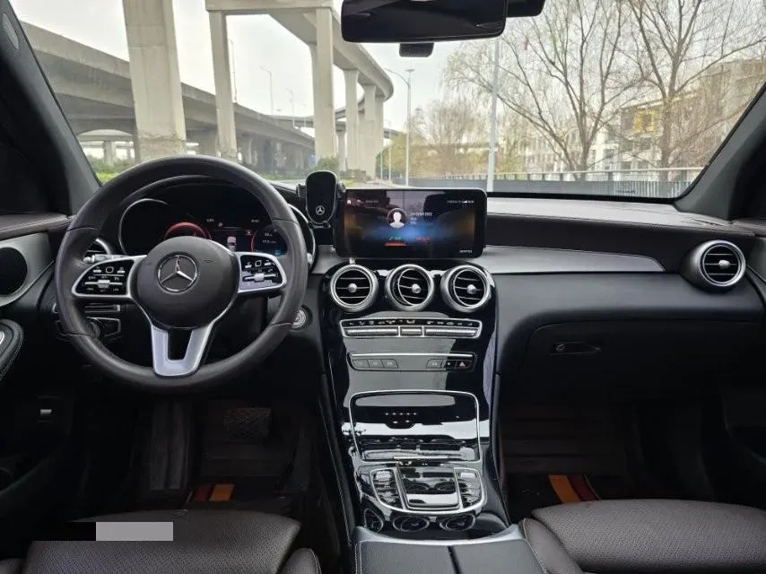 2021 Mercedes-Benz GLC Class 2.0T 197HP L4 9AT,autocango,china used car exporter,china ev exporter,chinese used car exporter,chinese used ev exporter