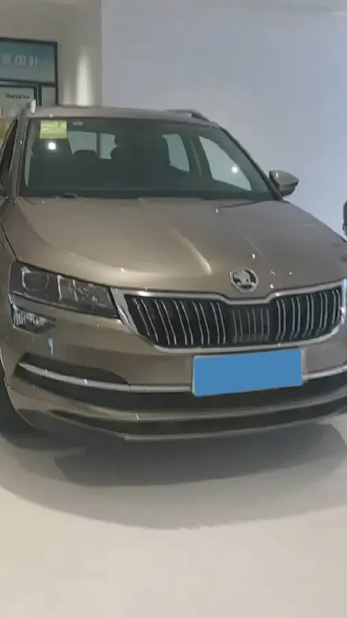2024 Skoda Karoq 1.4T 150HP L4 7DCT,autocango,china used car exporter,china ev exporter,chinese used car exporter,chinese used ev exporter