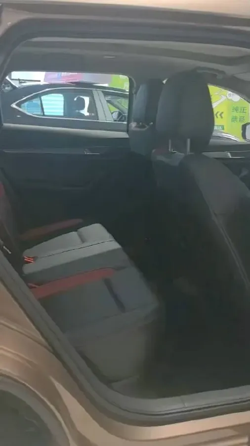 2024 Skoda Karoq 1.4T 150HP L4 7DCT,autocango,china used car exporter,china ev exporter,chinese used car exporter,chinese used ev exporter