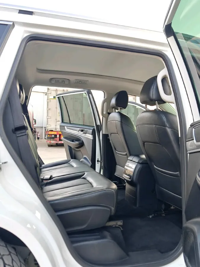 2019 Roewe RX8 2.0T 222HP L4 6AT,autocango,china used car exporter,china ev exporter,chinese used car exporter,chinese used ev exporter