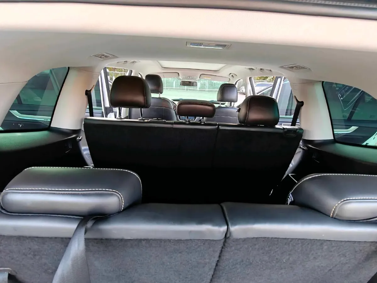 2019 Roewe RX8 2.0T 222HP L4 6AT,autocango,china used car exporter,china ev exporter,chinese used car exporter,chinese used ev exporter