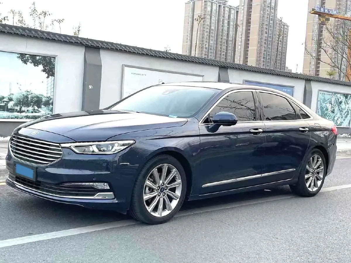 2019 Ford Taurus 2.0T 245HP L4 8AT,autocango,china used car exporter,china ev exporter,chinese used car exporter,chinese used ev exporter