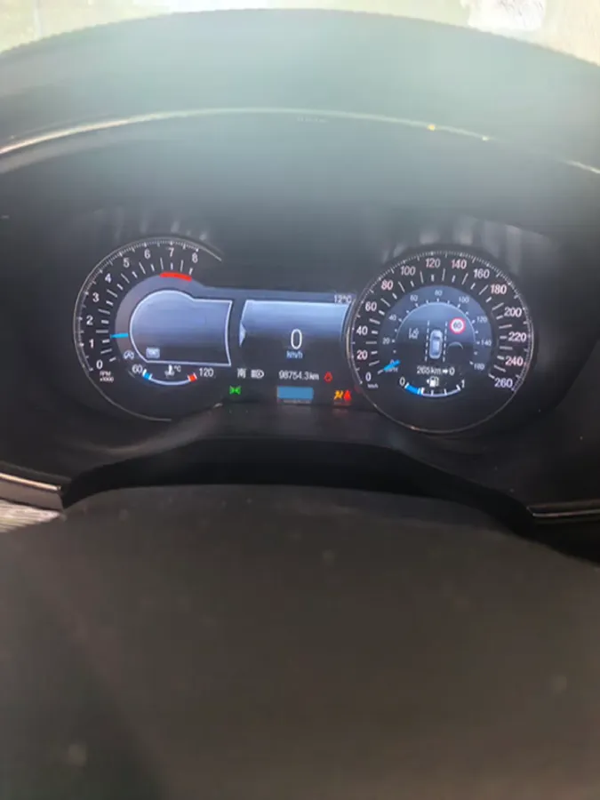 2019 Ford Taurus 2.0T 245HP L4 8AT,autocango,china used car exporter,china ev exporter,chinese used car exporter,chinese used ev exporter