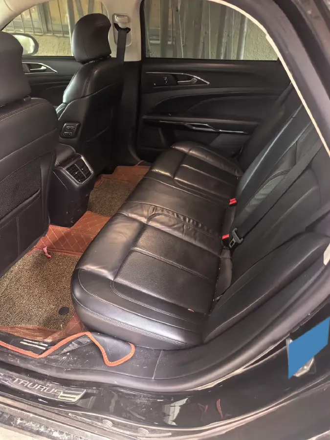 2019 Ford Taurus 2.0T 245HP L4 8AT,autocango,china used car exporter,china ev exporter,chinese used car exporter,chinese used ev exporter