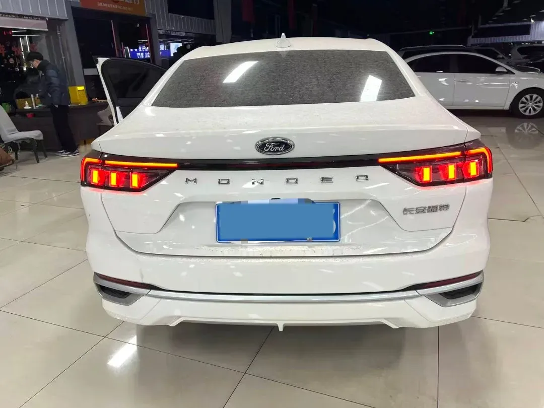 2025 Ford Mondeo 1.5T 190HP L4 8AT,autocango,china used car exporter,china ev exporter,chinese used car exporter,chinese used ev exporter
