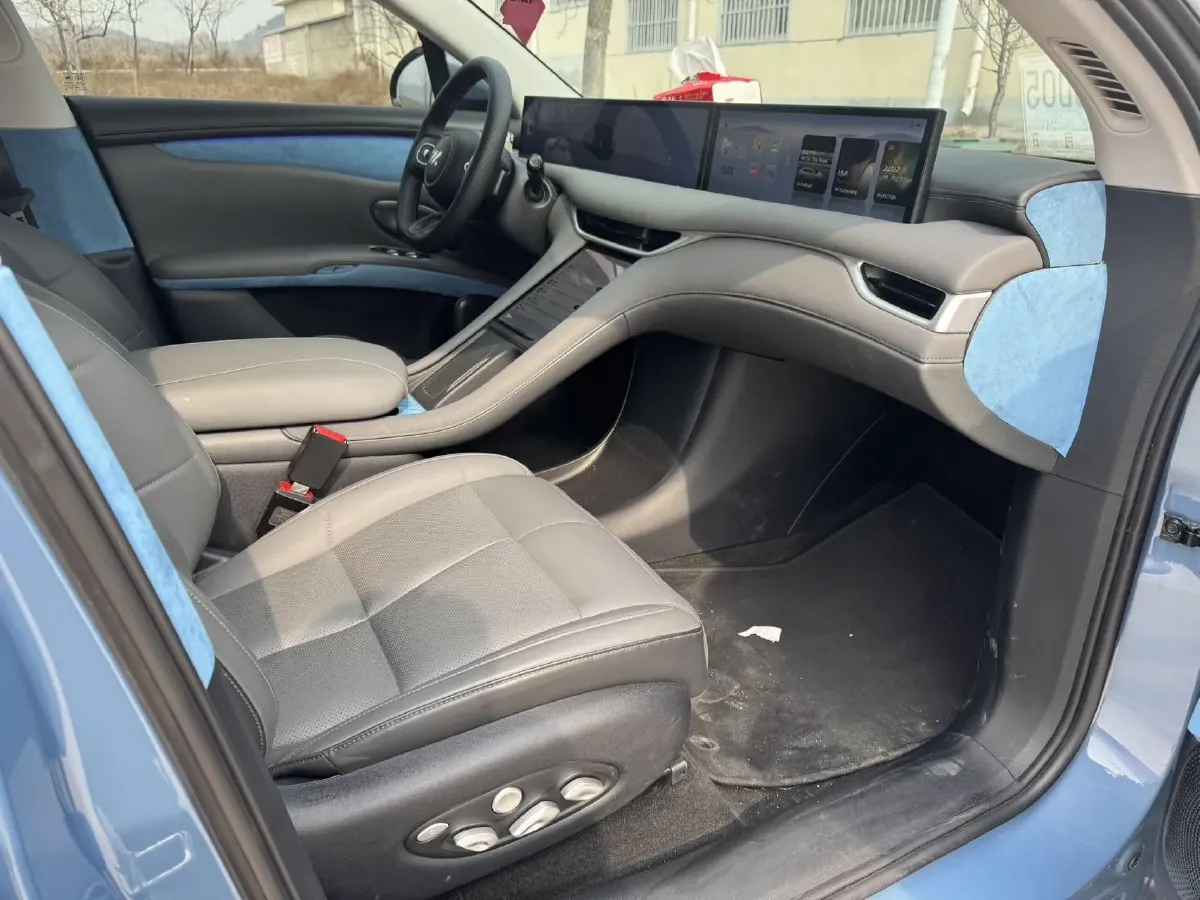 2025 IM LS6 BEV 100KWH,autocango,china used car exporter,china ev exporter,chinese used car exporter,chinese used ev exporter