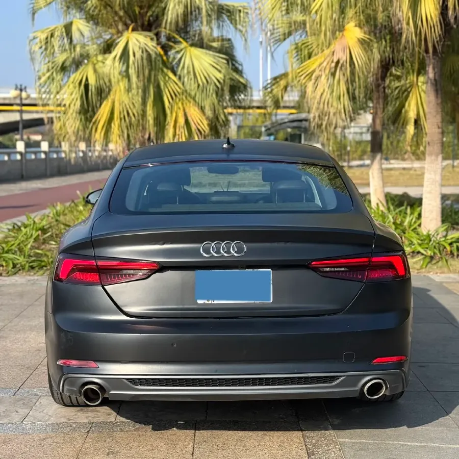 2019 Alfa Romeo Giulia 2.0T 280HP L4 8AT,autocango,china used car exporter,china ev exporter,chinese used car exporter,chinese used ev exporter