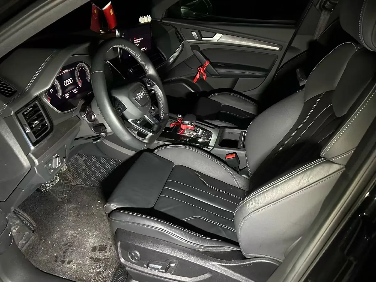 2023 Audi Q5L 2.0T 190HP L4 7DCT,autocango,china used car exporter,china ev exporter,chinese used car exporter,chinese used ev exporter