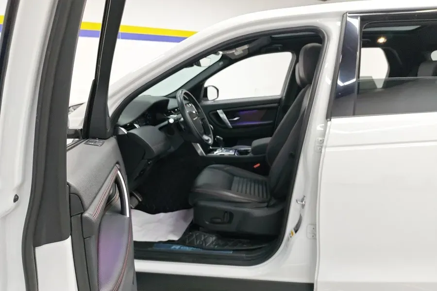 2020 Land Rover Discovery Sport 2.0T 249HP L4 9AT,autocango,china used car exporter,china ev exporter,chinese used car exporter,chinese used ev exporter