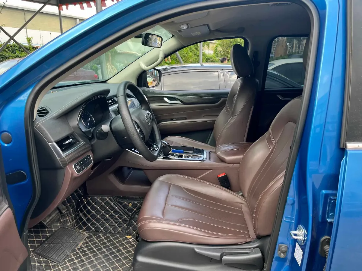 2022 Dongfeng RuiQi 7 2.3T 166HP L4 8AT,autocango,china used car exporter,china ev exporter,chinese used car exporter,chinese used ev exporter