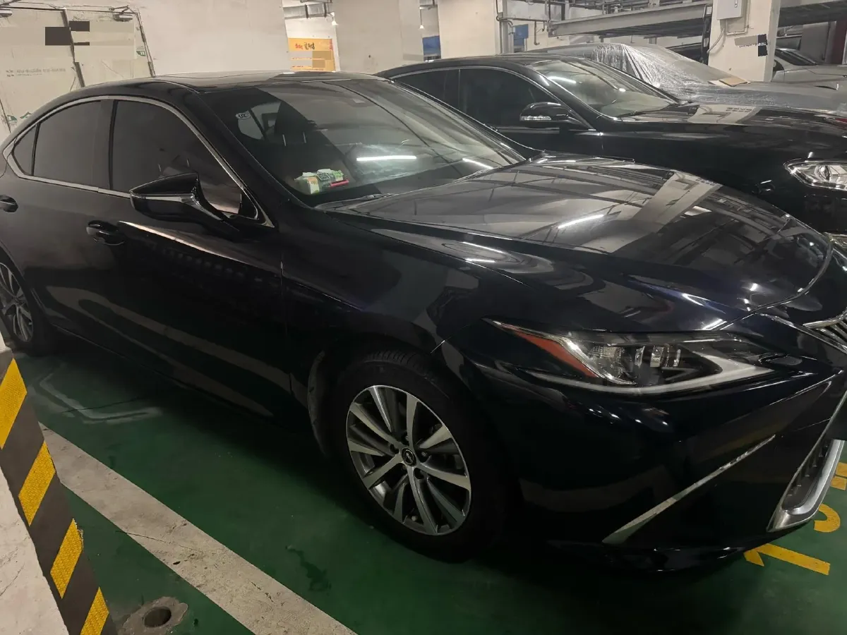 2023 Lexus ES 2.0L 173HP L4 CVT,autocango,china used car exporter,china ev exporter,chinese used car exporter,chinese used ev exporter
