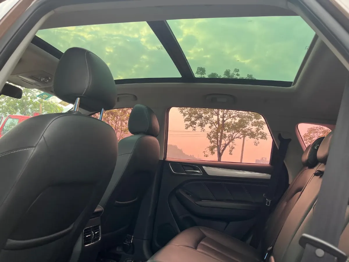 2018 Roewe RX5 1.5T 169HP L4 7DCT,autocango,china used car exporter,china ev exporter,chinese used car exporter,chinese used ev exporter