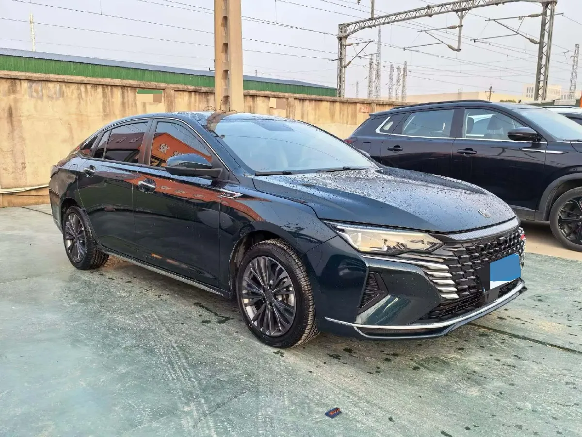 2021 DongFeng Aeolus YiXuan MAX 1.5T 190HP L4 7DCT,autocango,china used car exporter,china ev exporter,chinese used car exporter,chinese used ev exporter