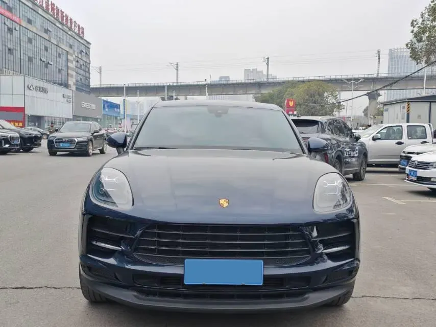 2018 Porsche Macan 2.0T 252HP L4 7DCT,autocango,china used car exporter,china ev exporter,chinese used car exporter,chinese used ev exporter