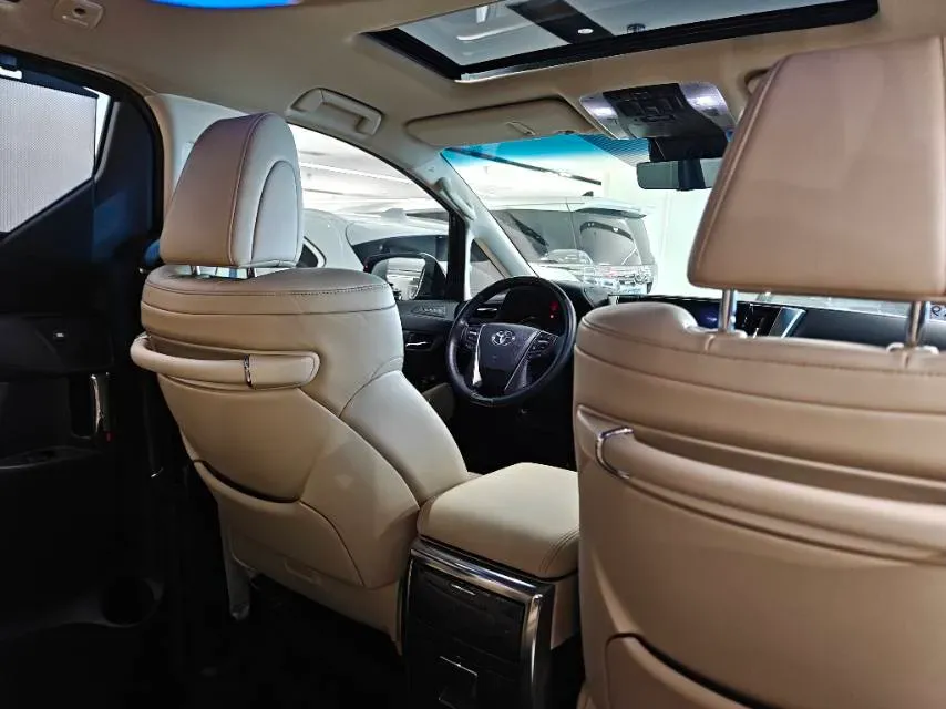 2023 Toyota Alphard 2.5L 117HP L4 E-CVT Hybrid,autocango,china used car exporter,china ev exporter,chinese used car exporter,chinese used ev exporter