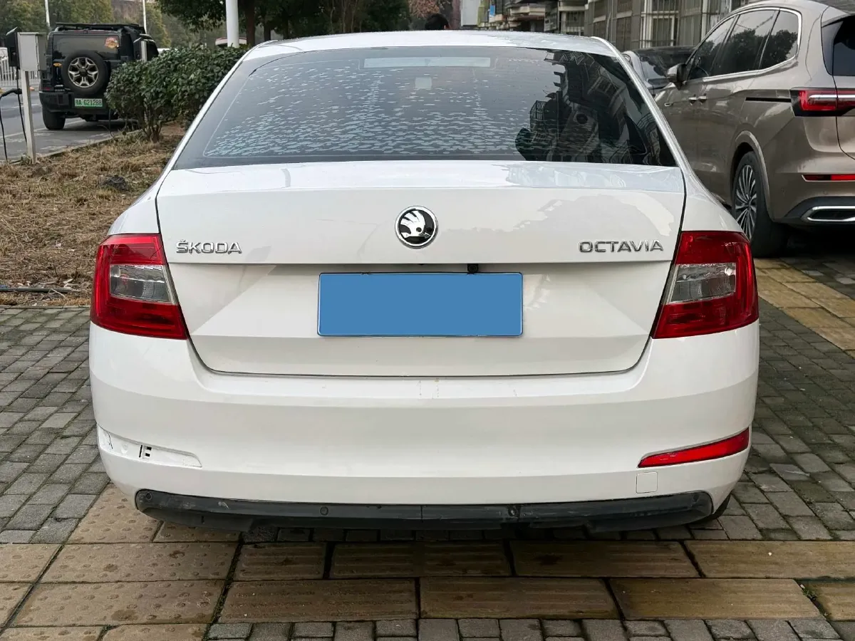 2017 Skoda Octavia 1.6L 110HP L4 6AT,autocango,china used car exporter,china ev exporter,chinese used car exporter,chinese used ev exporter