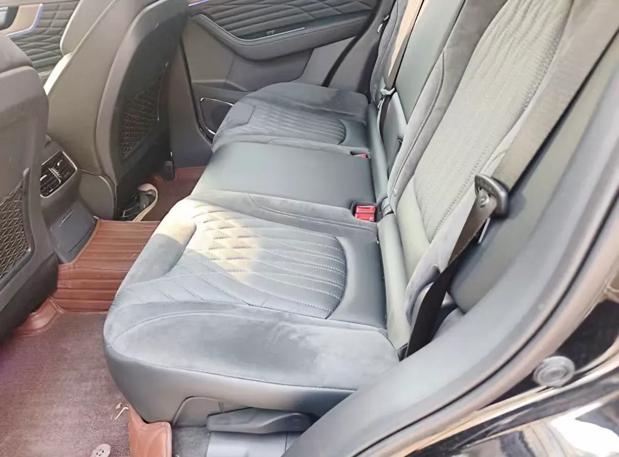 2022 HongQi HS5 2.0T 224HP L4 6AT,autocango,china used car exporter,china ev exporter,chinese used car exporter,chinese used ev exporter