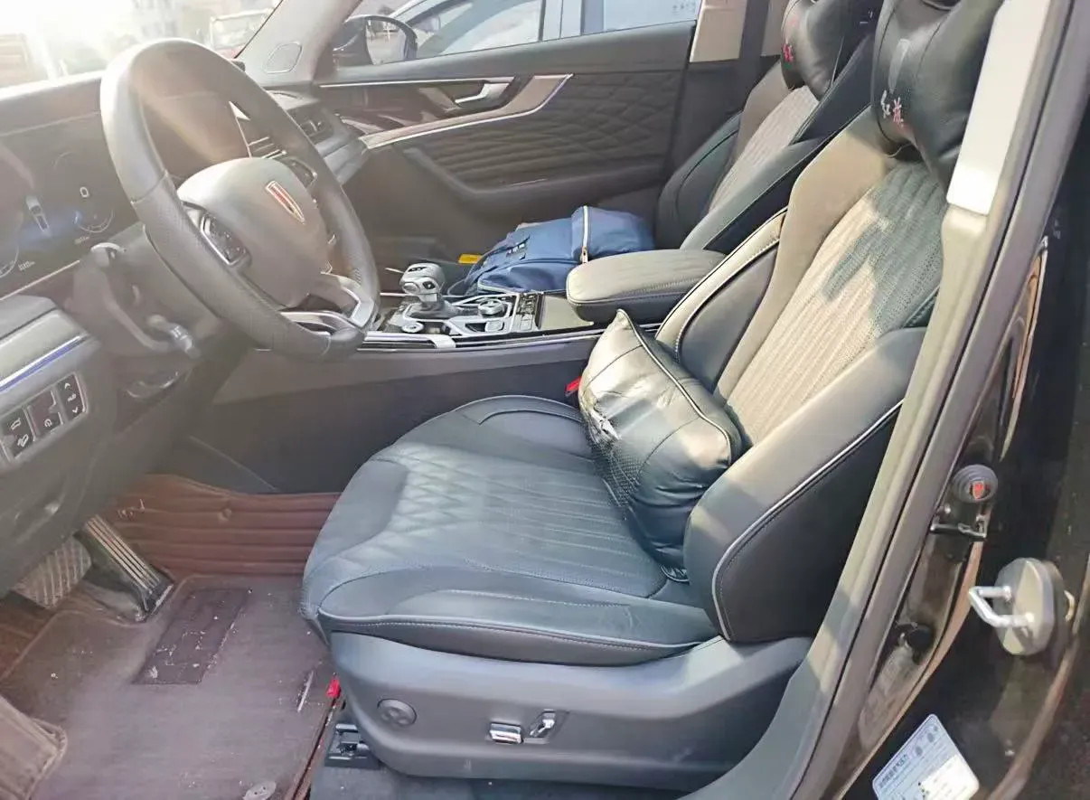 2022 HongQi HS5 2.0T 224HP L4 6AT,autocango,china used car exporter,china ev exporter,chinese used car exporter,chinese used ev exporter