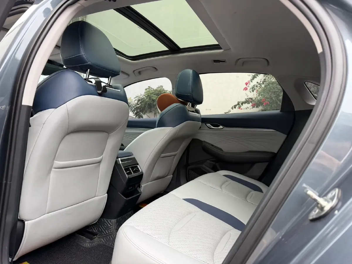 2021 Geely Preface 2.0T 190HP L4 7DCT,autocango,china used car exporter,china ev exporter,chinese used car exporter,chinese used ev exporter